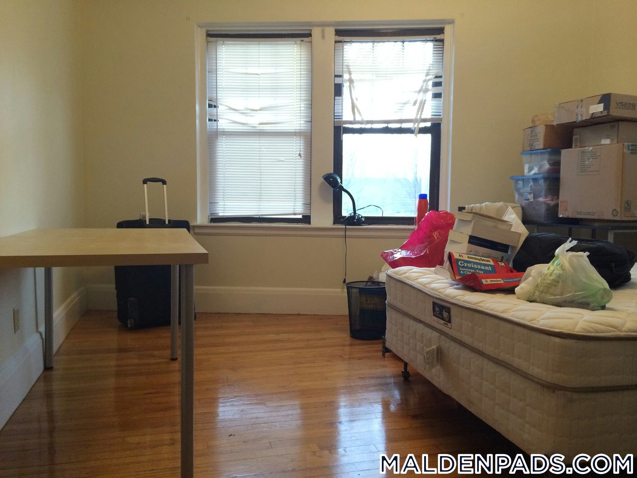 Building Photo - 349 Pleasant St