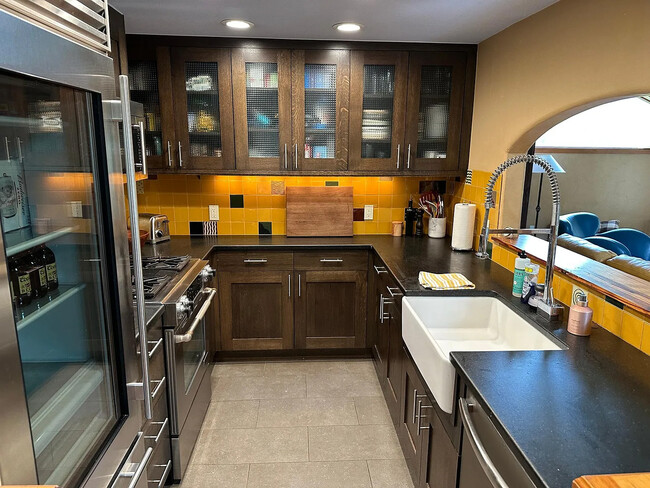 Kitchen - 1881 Lions Ridge Loop