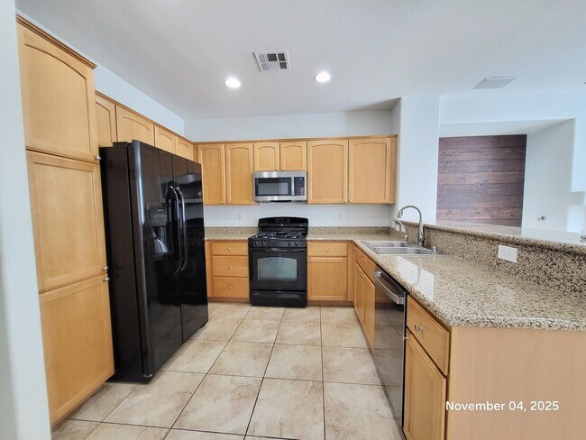 Building Photo - 6147 Pine Banks Ct