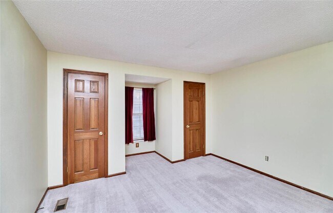 Building Photo - 2304 Yellowstone Park Ct