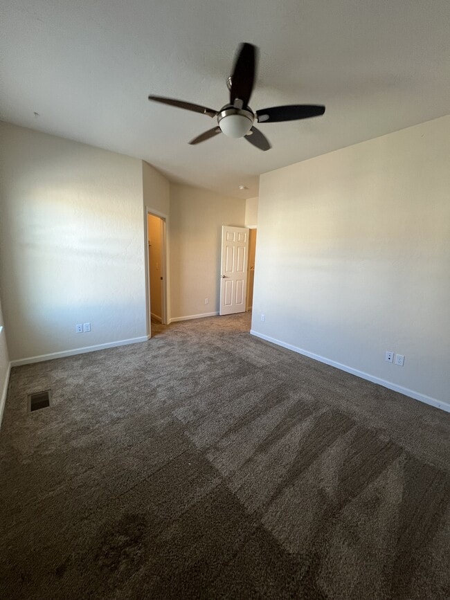 Building Photo - 615 Canyon Vista Way