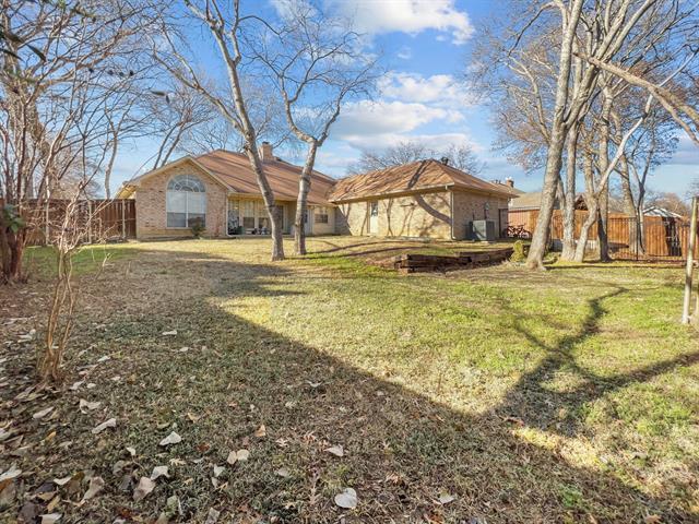 Building Photo - 3715 Dahlia Dr