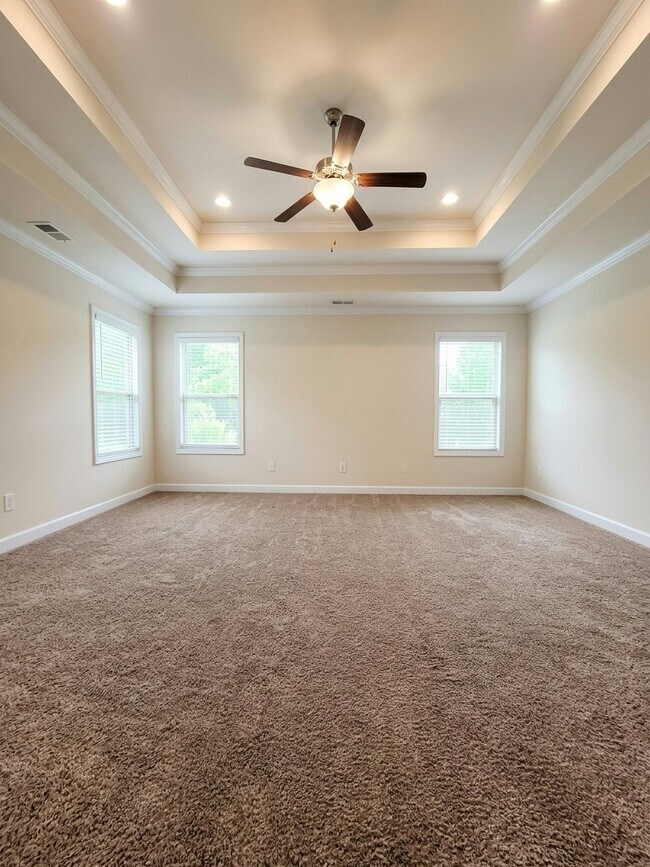 Building Photo - 7055 Jamestown Dr