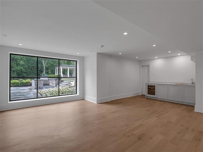 Building Photo - 3625 Tuxedo Rd NW