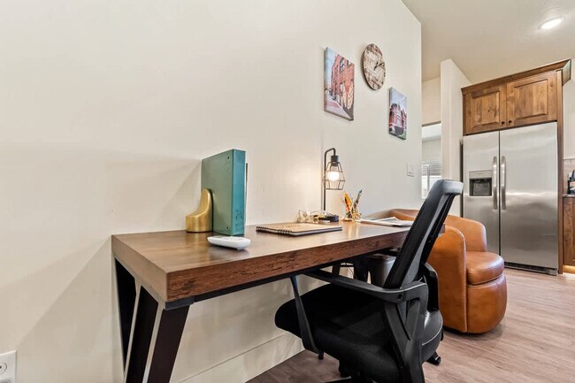 Building Photo - 303 CM Rdg Ln