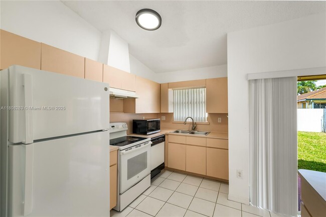 Building Photo - 1062 NW 134th Pl