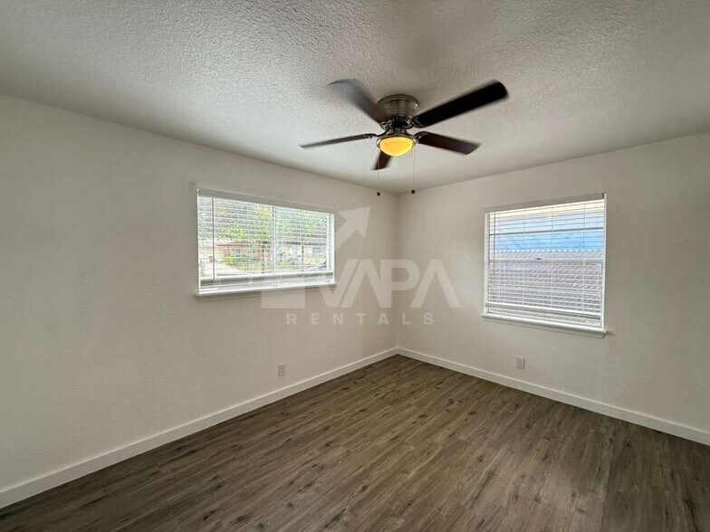 Building Photo - 6407 Greencastle Dr