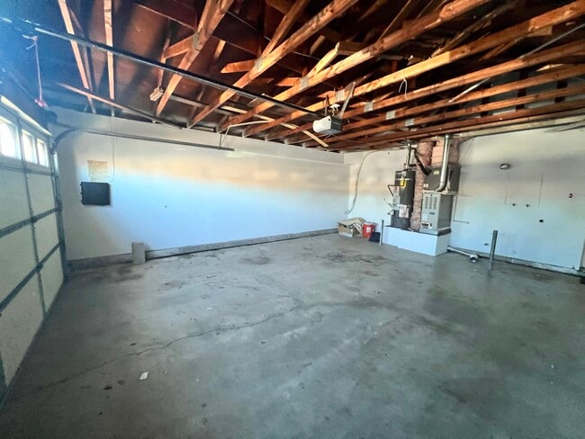 Building Photo - 12541 Softwind Dr