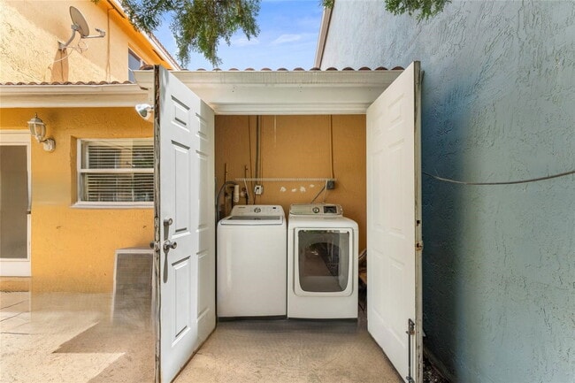 Building Photo - Northwest 51st Lane, Doral, FL 33178 - 3 BR 2.5 BA house