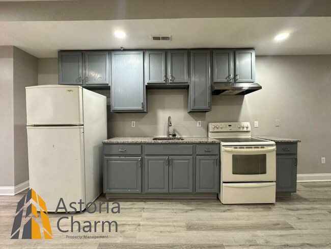 Building Photo - 1918 N Charles St