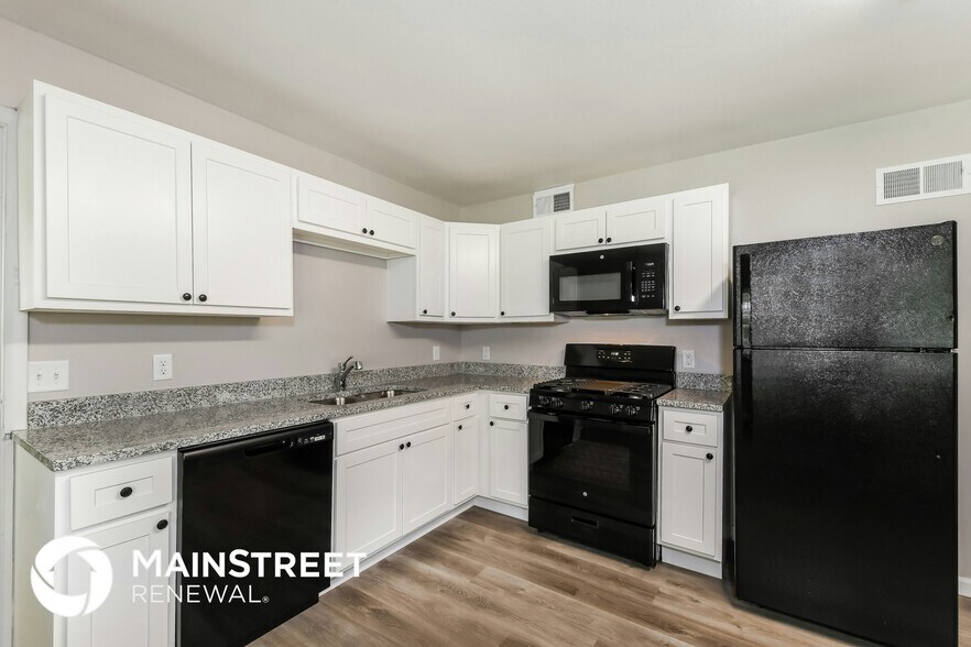 Building Photo - 1308 Claudine Dr