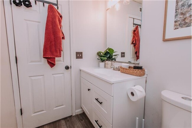 Building Photo - 1930 Independence Rd