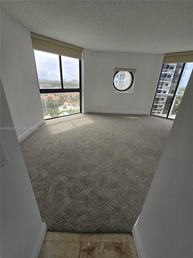 Building Photo - 3610 Yacht Club Dr