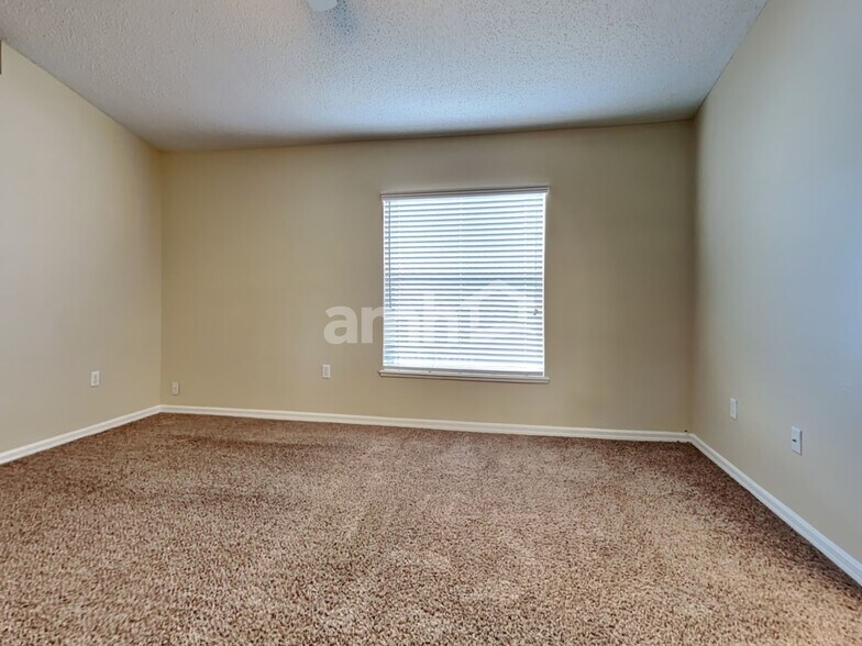 Building Photo - 9469 Arbor Oak Ln