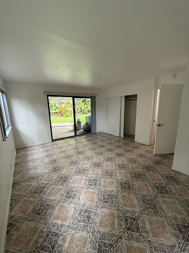 Building Photo - $3,800 / 3 bedroom, 2 bath, multi-level ho...