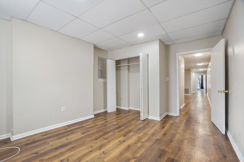 Building Photo - 2645 N Charles St