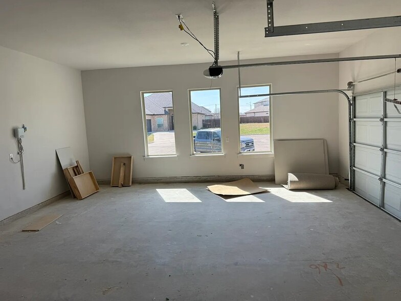 Building Photo - 1832 Noble Ct
