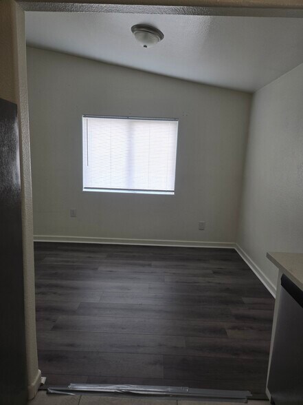 Building Photo - 1280 Blankenship Ave