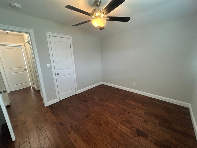 Building Photo - Adorable Two Bedroom in San Juan Bautista!