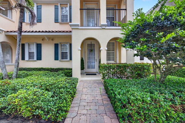 Building Photo - "Charming 4-Bedroom Townhouse Oasis on Barcelona Drive with 3 Full Baths – Spacious 1867 Sq. Ft. ...