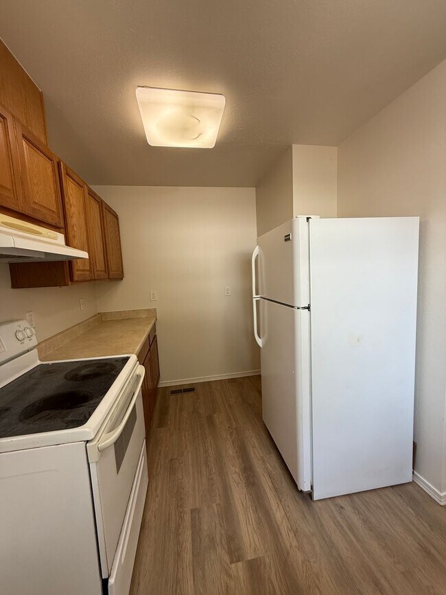 Building Photo - 1402sw