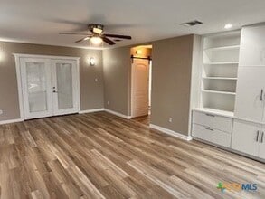 Building Photo - 900 Field St