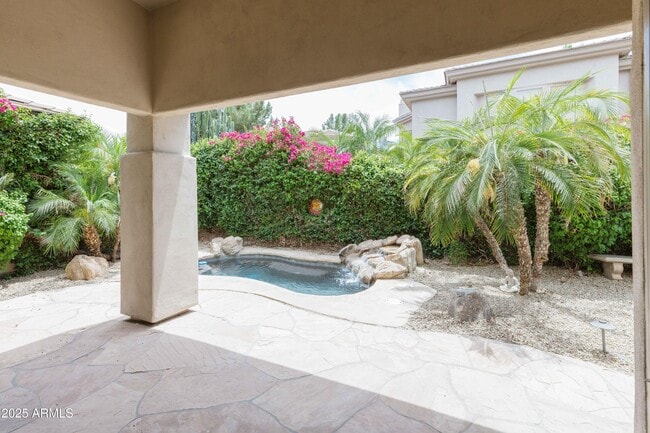 Building Photo - 7369 E Del Acero Dr