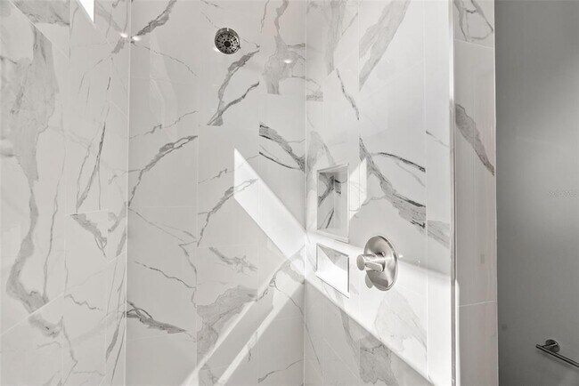 Building Photo - 4009 W Euclid Ave