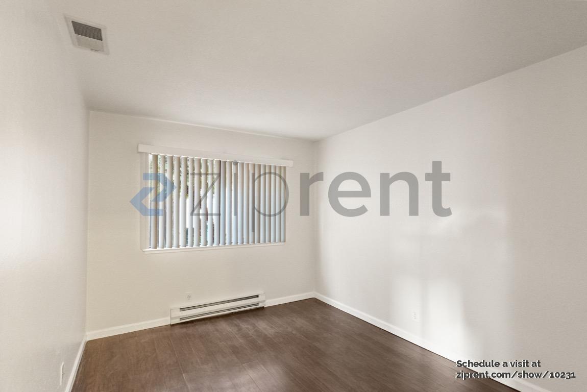 Building Photo - 2470 Poett Ln