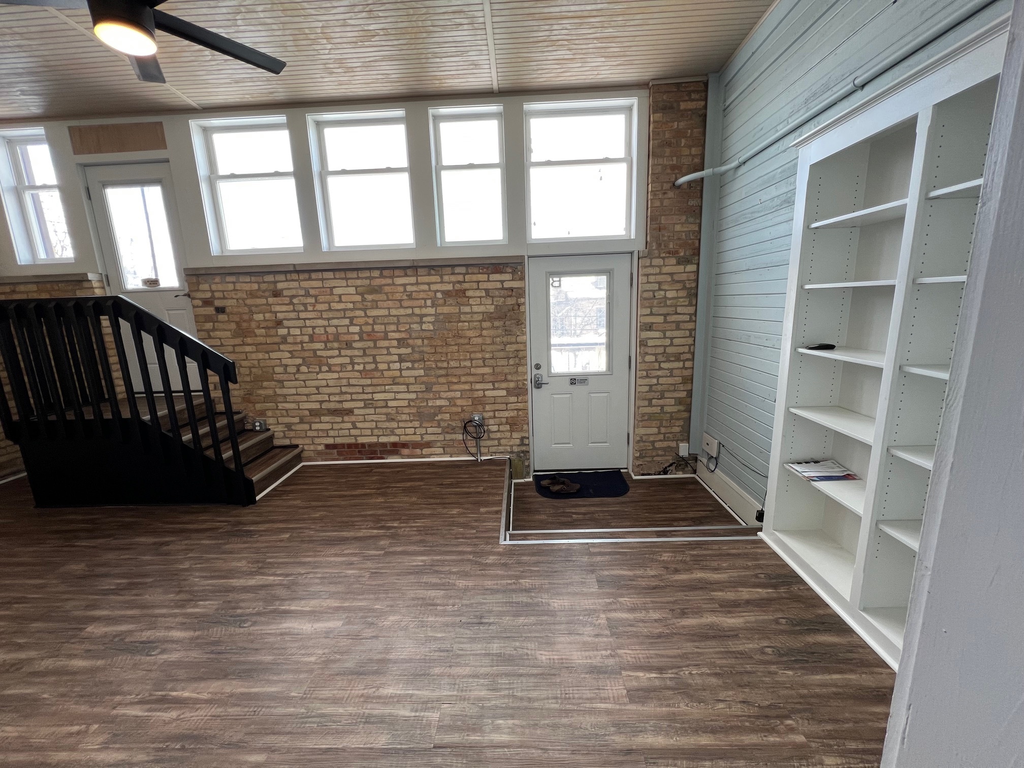 Front Door and Built-in Bookcase - 1216 Turner St