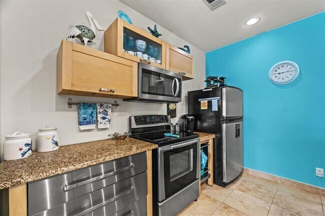 Building Photo - 9420 Seawall Blvd