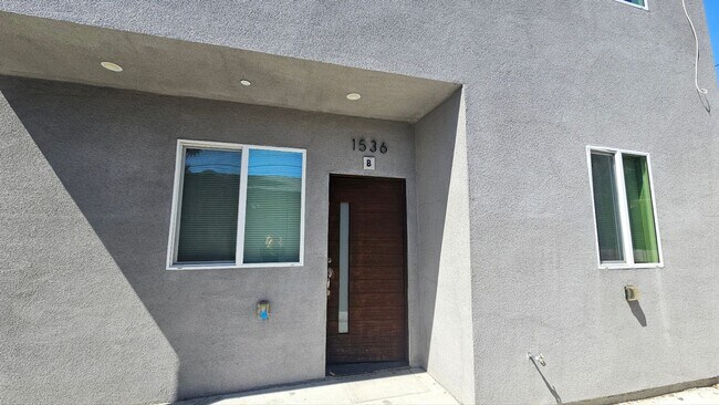 Building Photo - 1536 E