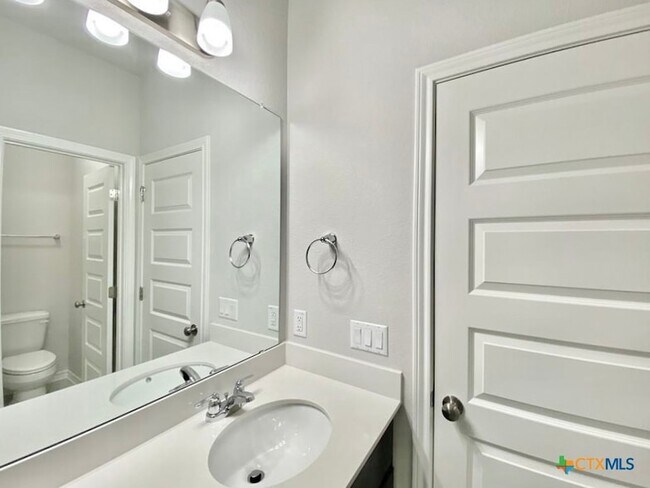 Building Photo - 2148 Pecan Island Dr