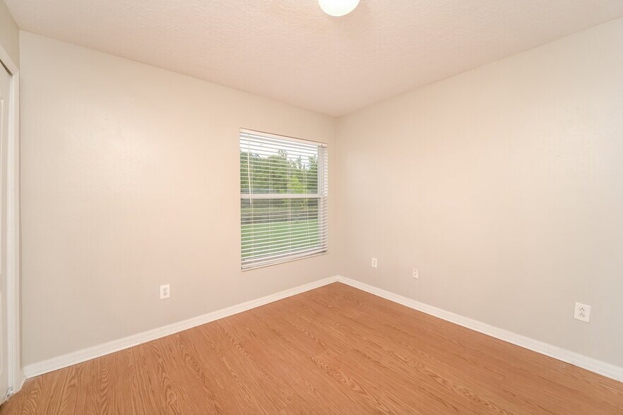 Building Photo - 30823 Birdhouse Dr