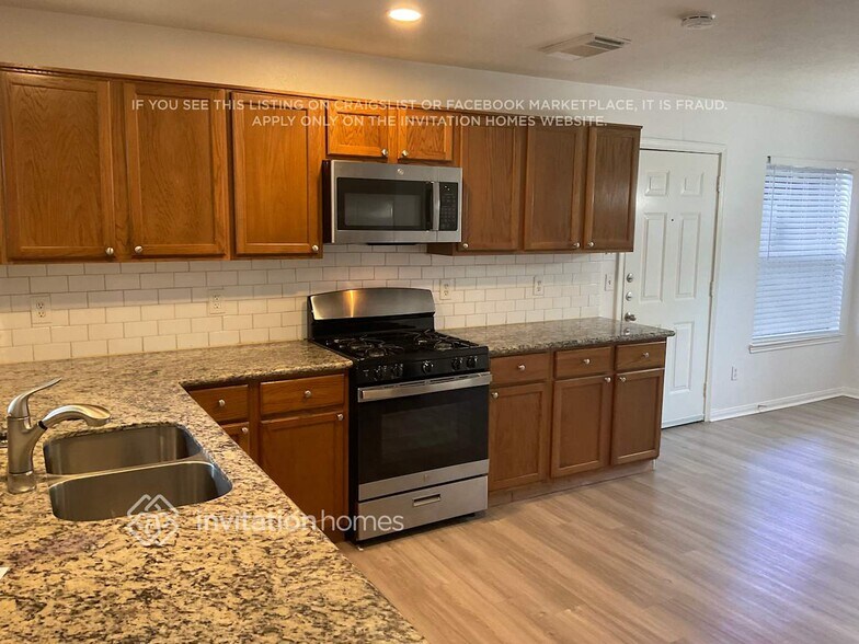 Building Photo - 16407 Mango Ridge Ct