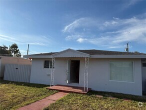 Building Photo - 6218 Rodman St