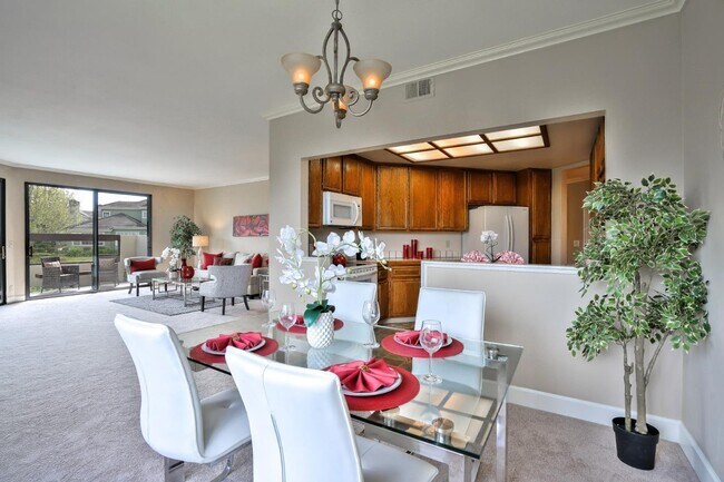 Building Photo - 530 Shorebird Cir