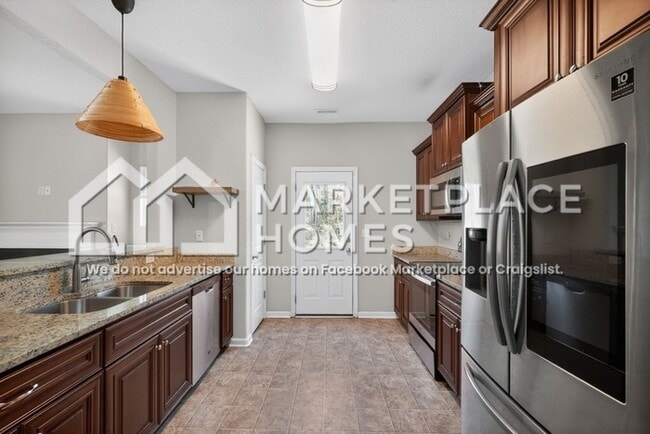 Building Photo - 1337 King Arthur Dr