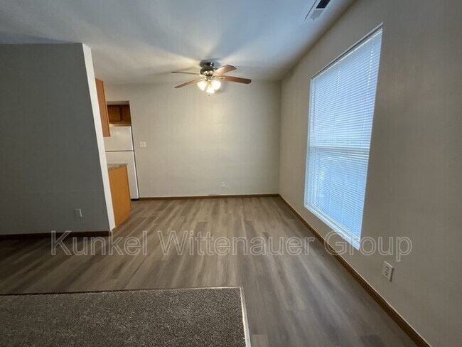 Building Photo - 1803 Jamestown Rd