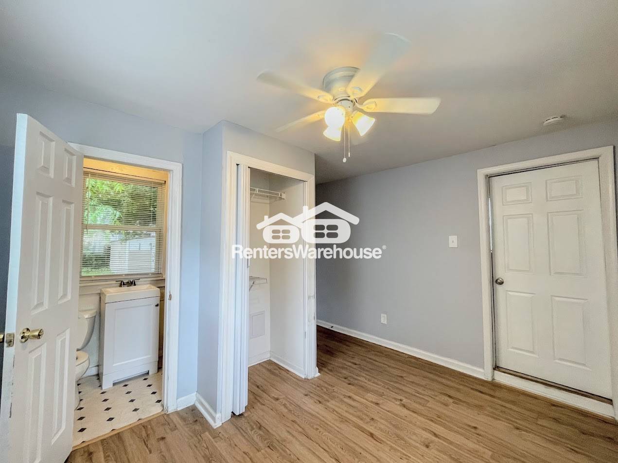 Building Photo - 1305 W 38th St