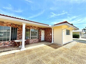 Building Photo - 2719 NE 32nd St