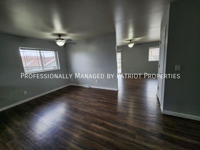 Building Photo - 319 Tall Grass Trail