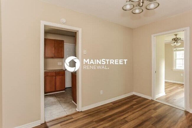 Building Photo - 3 Bedroom Pet-Friendly Home in Jacksonvill...