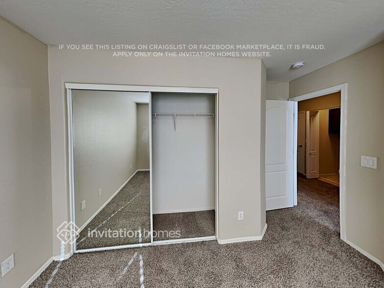 Building Photo - 2080 S Pheasant Dr