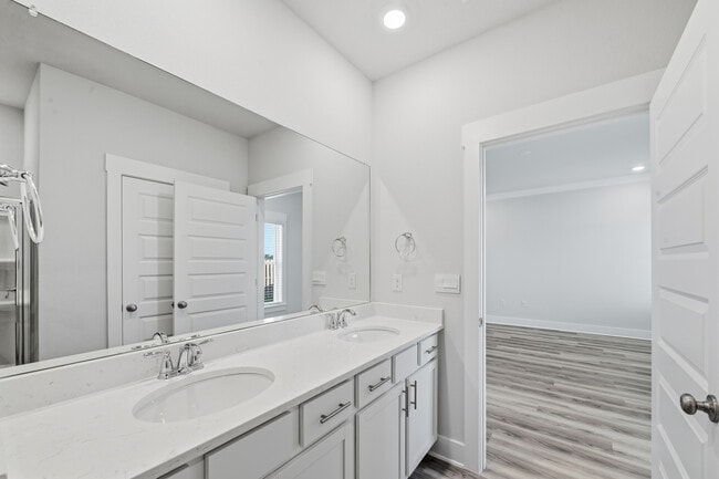 Building Photo - 1085 Hayward Lp