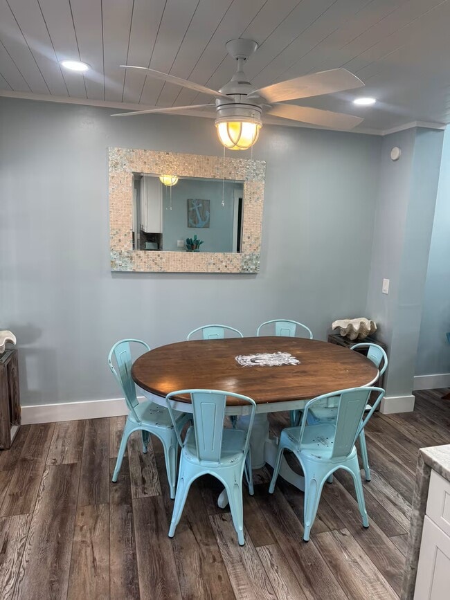 Building Photo - 3837 Sandstone Ct