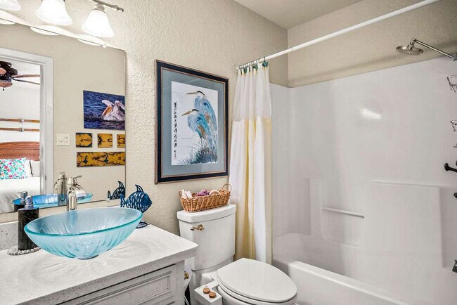 Building Photo - 15209 Leeward Dr