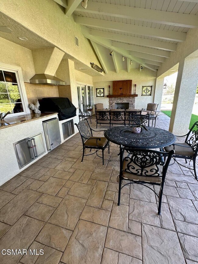 Building Photo - 468 Saddle Trail
