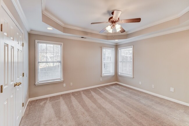 Building Photo - 429 Waterford Dr