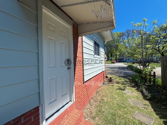 Building Photo - 20 Sir Abbott St